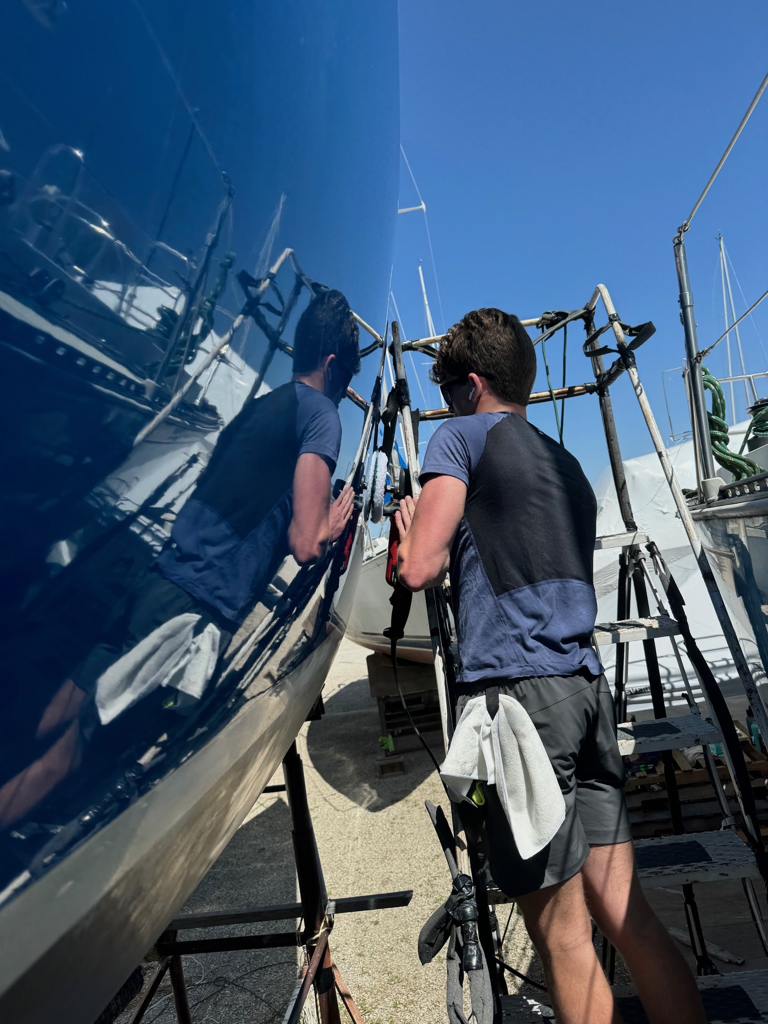 Hull polish — mirror-finish result